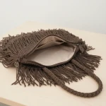 شنطة كروشيه بنية بشرابات